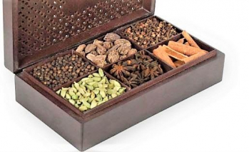 Set of 6 Organic Spices Gift Hamper Box